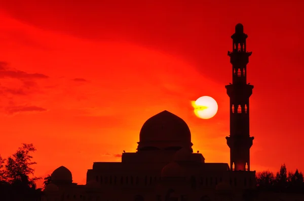 Silhouette di una moschea. — Foto Stock