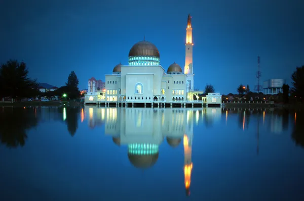 Мечеть Пучонг-пердана — стоковое фото
