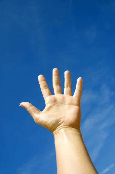 Hand towards sky — Stock Photo, Image