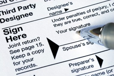 Remember to sign the tax return clipart