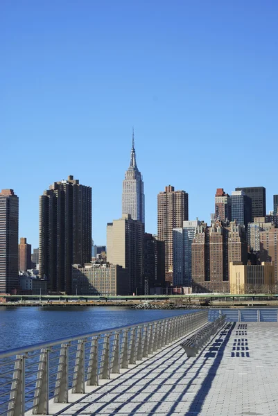 Skyline para Mid-town Manhattan en NY —  Fotos de Stock