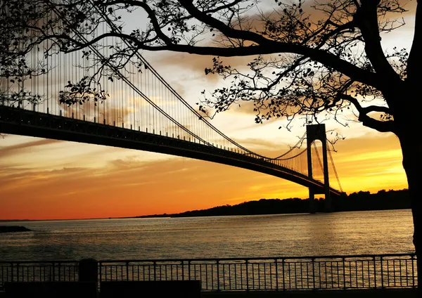 Gyönyörű naplemente a hídon Jogdíjmentes Stock Képek