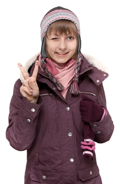 Jeune fille en hiver à veste et chapeau — Photo