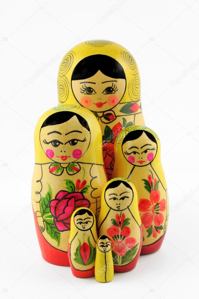 俄罗斯嵌套娃娃 (老婆婆或 matryoshkas) 隔离在白色背景上 — 图库