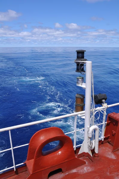 View from stern of ocean ship — Stock Photo, Image