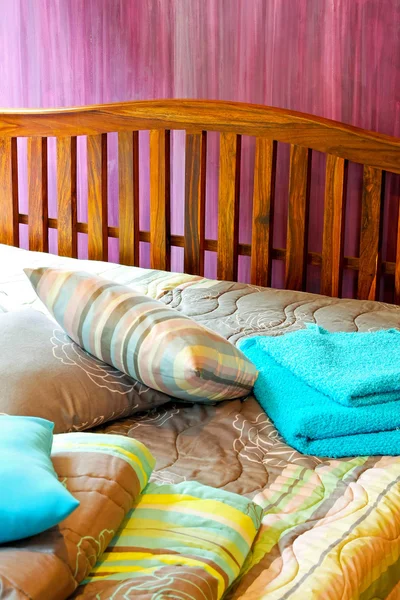 Paarse slaapkamer 2 — Stockfoto