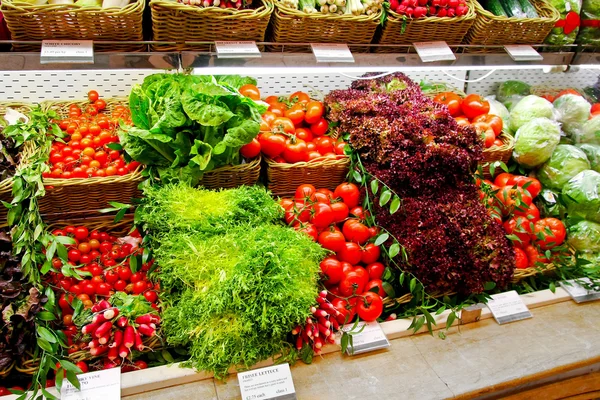 新鮮な野菜の棚 — ストック写真