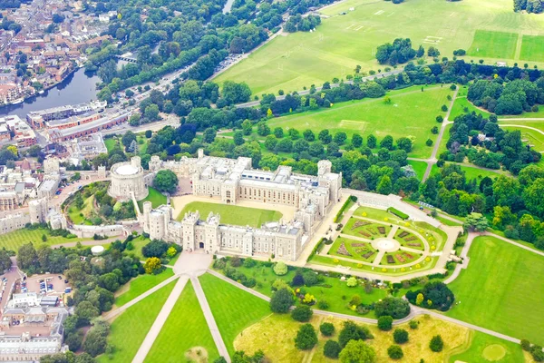 Fotografia aérea do castelo de Windsor na Inglaterra — Fotografia de Stock