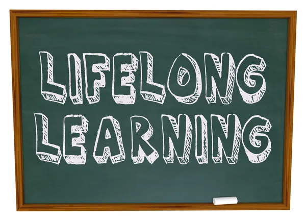 Aprendizagem ao longo da vida - Chalkboard — Fotografia de Stock