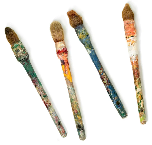 dört kirli fırçalar.