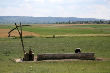 yaşlı kadın ve djeram