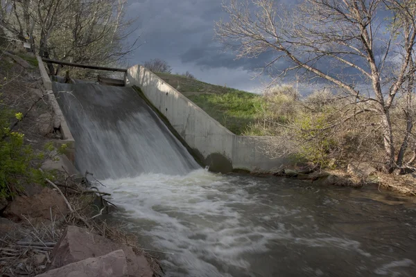 Água de irrigação em Colorado — Fotografia de Stock
