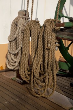Coiled ropes and winch clipart