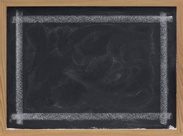 Silgi lekeleri ile boş yazı tahtası — Stok fotoğraf