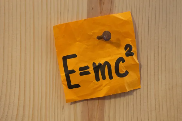 Einstein-Gleichung genagelt — Stockfoto