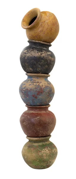 Cinco vasos de argila empilhados em uma coluna — Fotografia de Stock