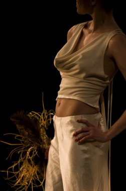 cesur bir beyaz gelinlik moda model