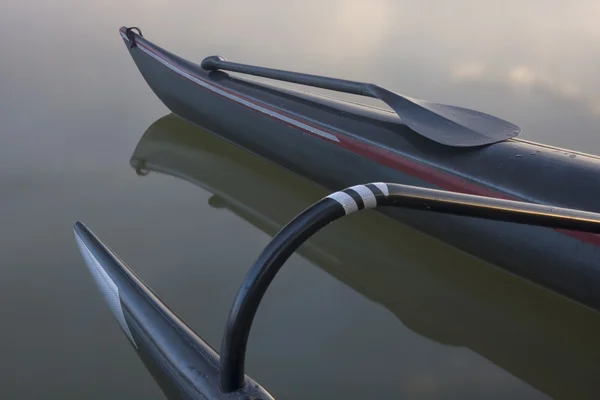 桨和赛车奥特独木舟 — 图库照片
