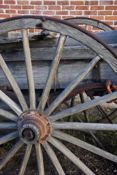 Oude wielen — Stockfoto