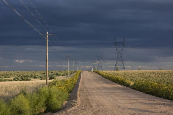 Onverharde weg in Oost-colorado prairie — Stockfoto