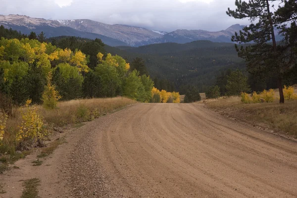 Horská silnice v Coloradu, podzim — Stock fotografie