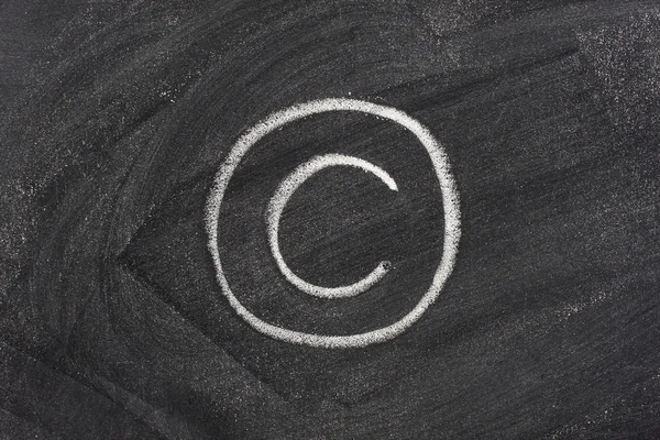 Copyright-symbol på blackboard — Stockfoto
