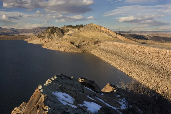 Dams of mountain reservoir in Colorado — Stock Photo, Image