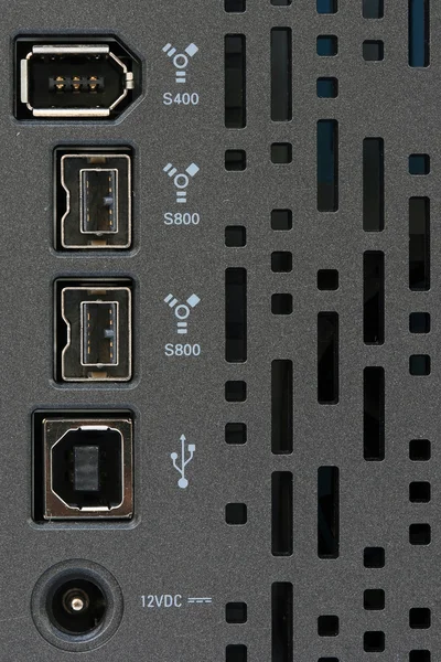 Počítač připojení vertikální detail — Stock fotografie