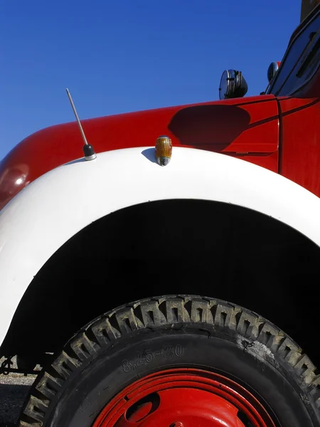 Ein altes Feuerwehrauto-Detail — Stockfoto