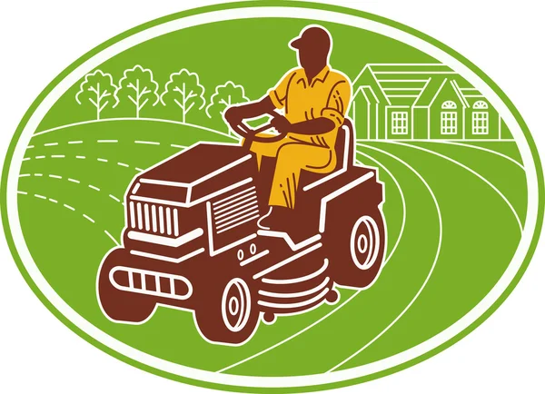 Manliga trädgårdsmästare ridning gräsklippare — Stockfoto