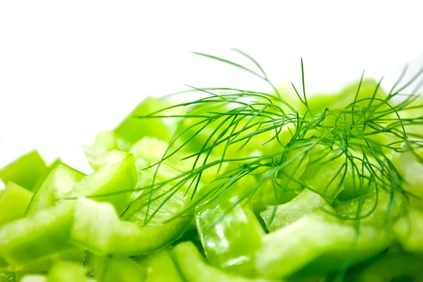Шматочки зеленого перцю з кропом — стокове фото
