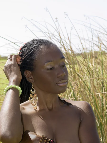 Young black woman bare top — Stock Photo, Image
