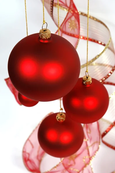 Bolas de vidrio rojo de Navidad — Foto de Stock