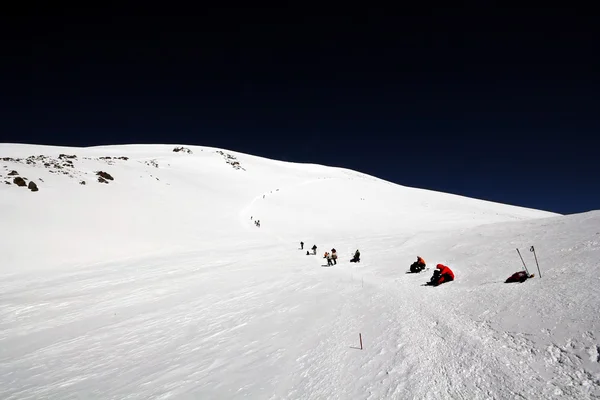 Climbing at the peak Elbrus, Caucasus — Stock Photo, Image