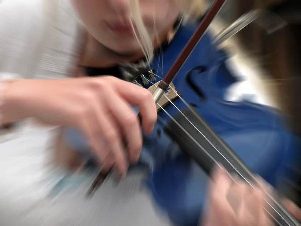 Young violinist — Stock Photo, Image