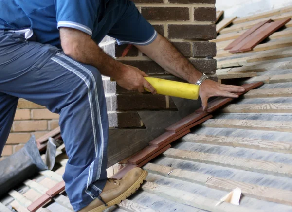 Roofer trainee — Stock Photo, Image