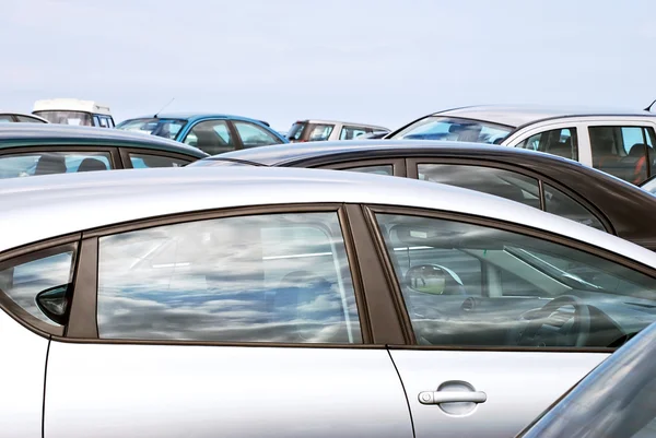 Parked cars — Stock Photo, Image