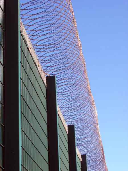刑務所の塀 — ストック写真