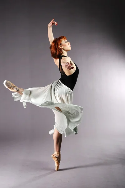 Tančící žena — Stock fotografie