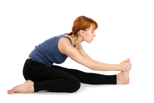 Kvinna praktisera yoga — Stockfoto