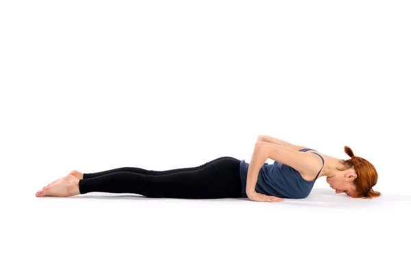 Přizpůsobit žena cvičení jógy — Stock fotografie