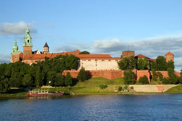 Königsschloss und Weichsel am Wawel — Stockfoto