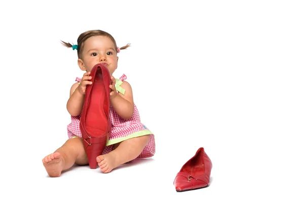 Bebê menina Tente no sapato — Fotografia de Stock