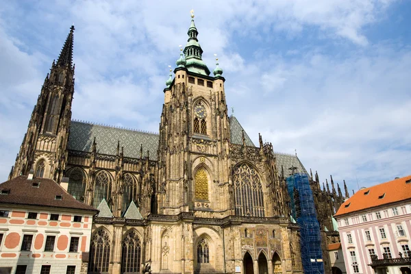 St vitus γοτθικό καθεδρικό ναό στην Πράγα — Φωτογραφία Αρχείου