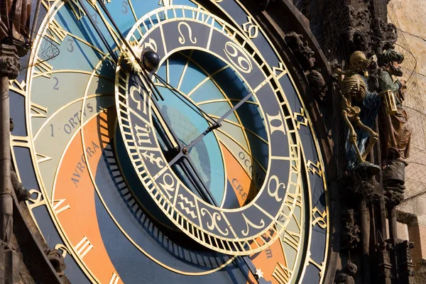 Tähtitieteellinen kello — kuvapankkivalokuva