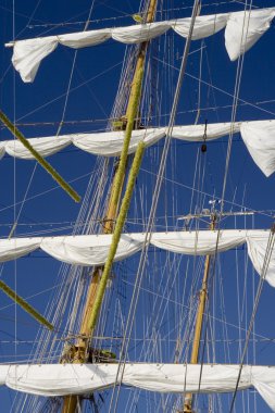 Lowered Sails clipart