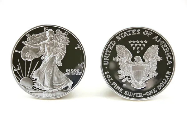 Två silver dollar — Stockfoto
