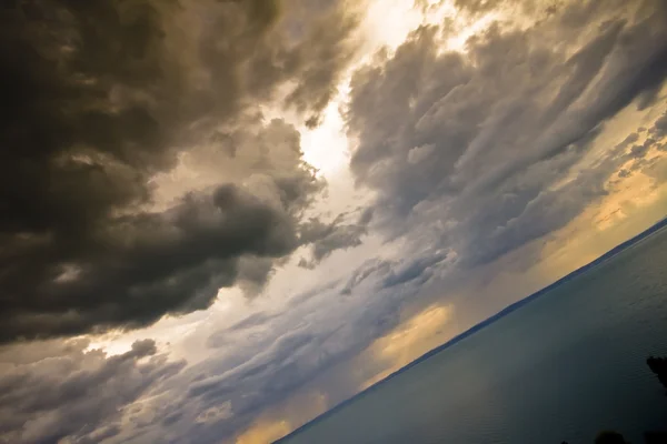 Шторм над озером Балатон — стоковое фото