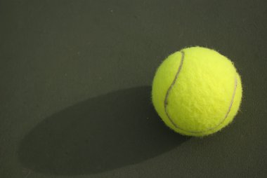 Sarı tenis topu