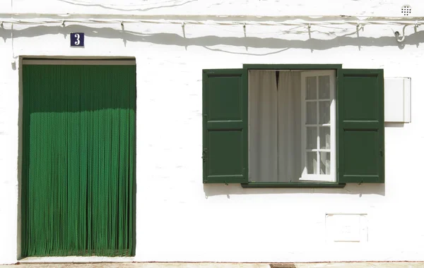 Porta e janela — Fotografia de Stock